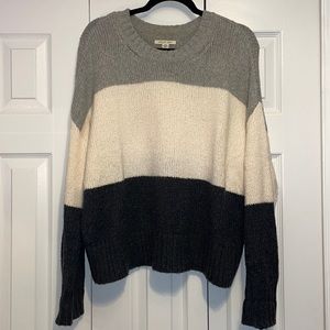 Large American Eagle Color Block Sweater